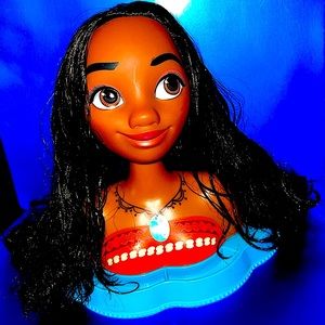 DISNEY'S MOANA STYLING HEAD.